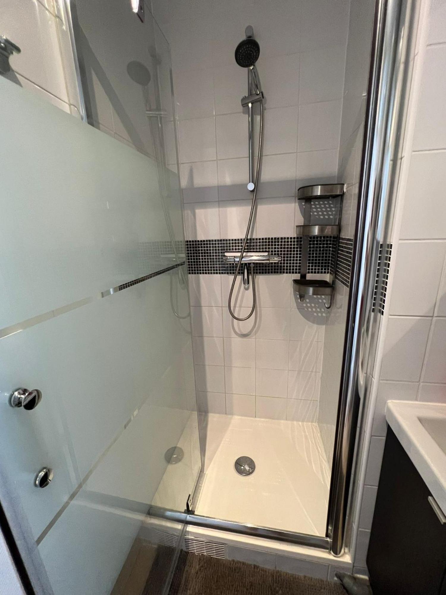 Studio Moderne Au Coeur De Paris Batignolles מראה חיצוני תמונה